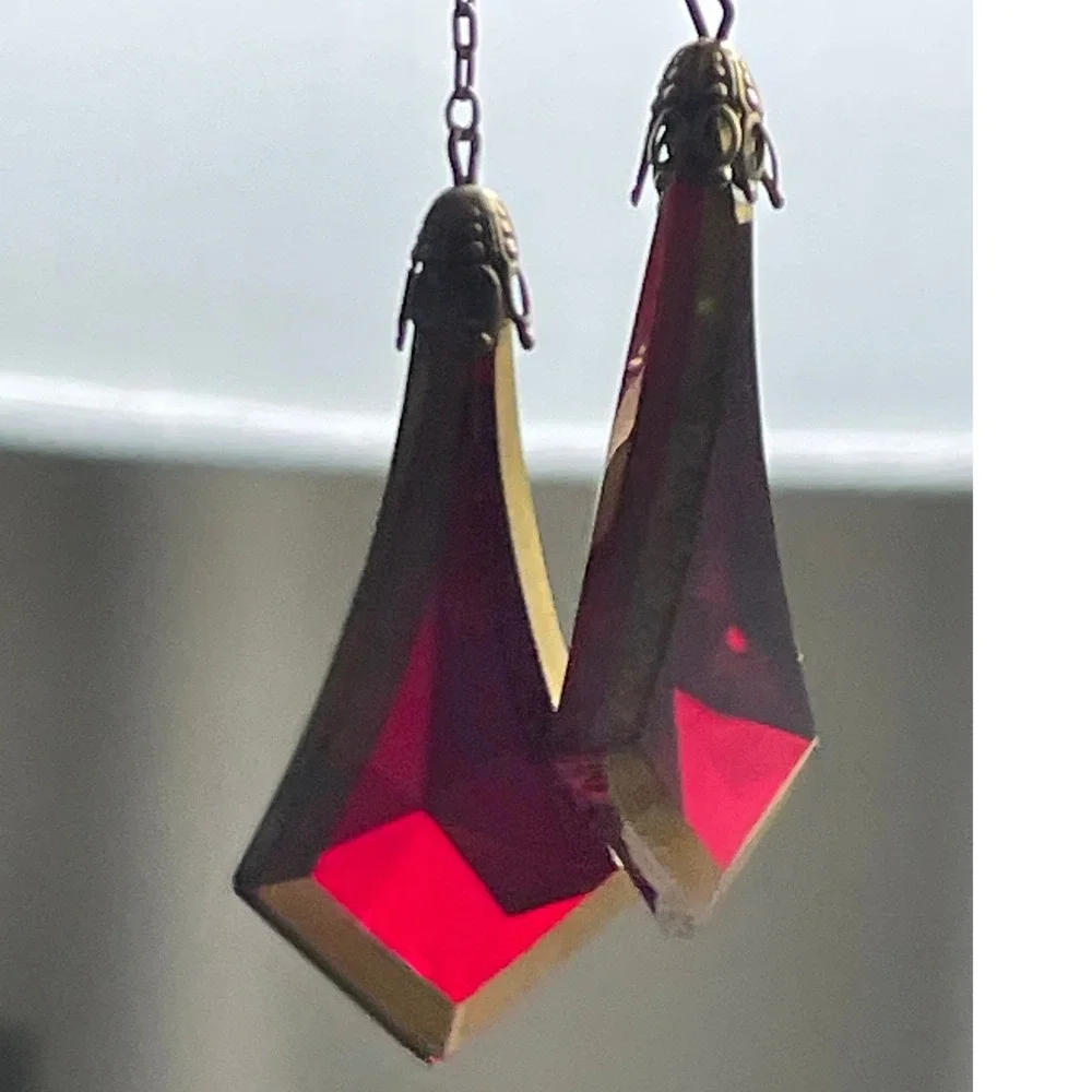 Vintage MCM Earrings Red Faceted Glass Dangle Drop Screw Backs - Picture 2 of 14